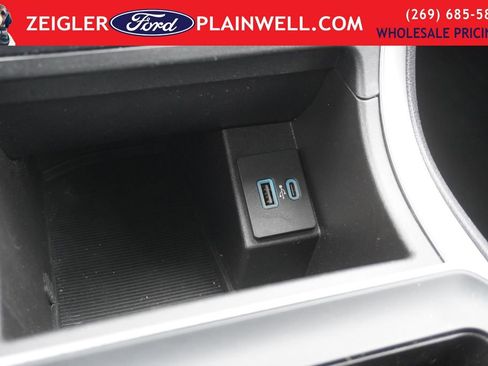 Used 2023 Ford Edge SE AWD/4WD image 17