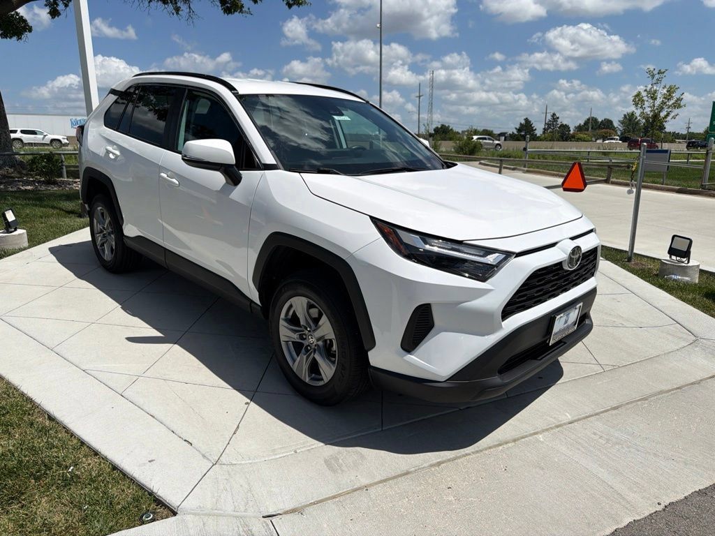Used 2024 Toyota RAV4 XLE FWD image 2