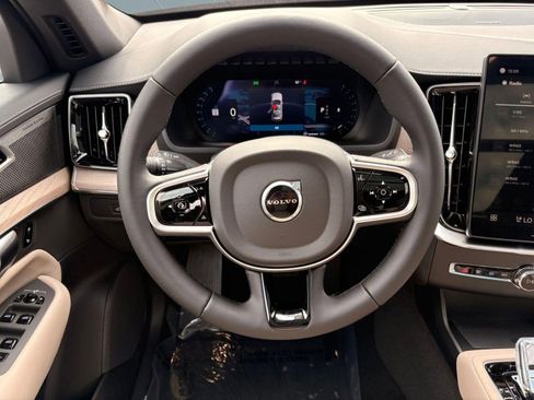New 2026 Volvo XC90 B6 Plus w/ Protection Package Premier image 17