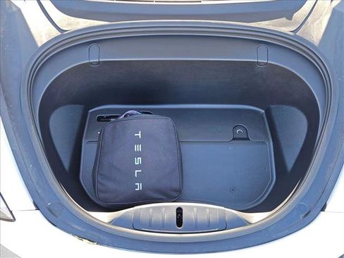 Used 2019 Tesla Model 3 Standard Range image 24