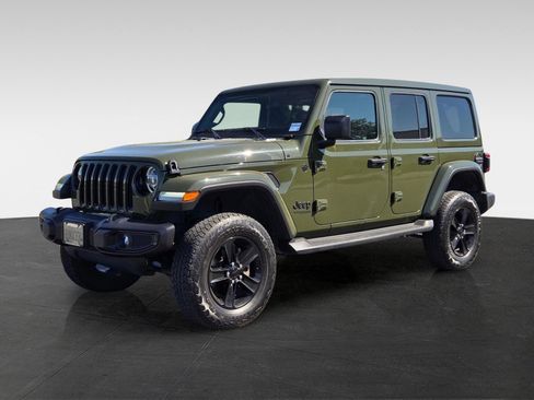 Used 2021 Jeep Wrangler Unlimited Sahara AWD/4WD image 8