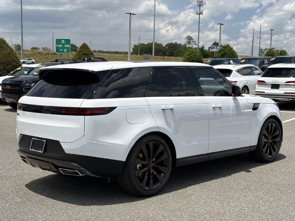 New 2026 Land Rover Range Rover Sport SE AWD/4WD image 5
