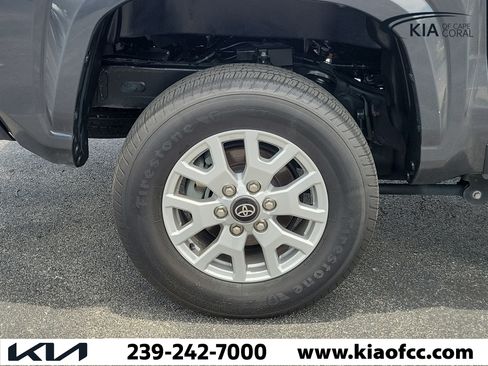Used 2024 Toyota Tacoma SR5 AWD/4WD image 9