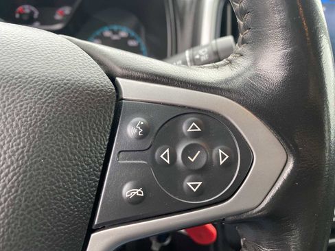 Used 2022 Chevrolet Colorado LT w/ Fleet Safety Package image 18