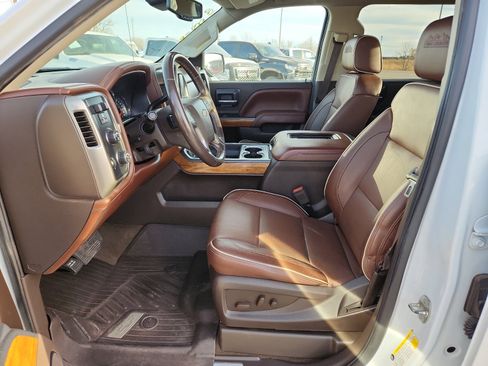 Used 2018 Chevrolet Silverado 1500 High Country image 11