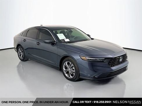 Used 2023 Honda Accord EX image 3