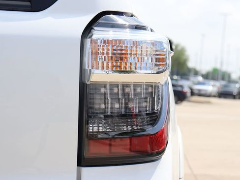 Used 2023 Toyota 4Runner SR5 Premium image 13