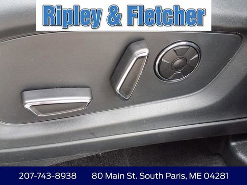 Used 2020 Ford Explorer Platinum w/ Premium Technology Package AWD/4WD image 13