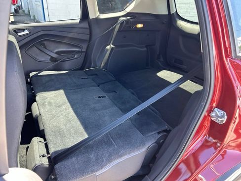 Used 2015 Ford Escape SE FWD image 36