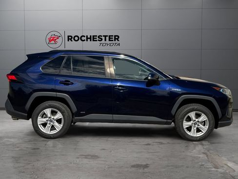 Certified 2019 Toyota RAV4 XLE w/ Convenience Package AWD/4WD image 6