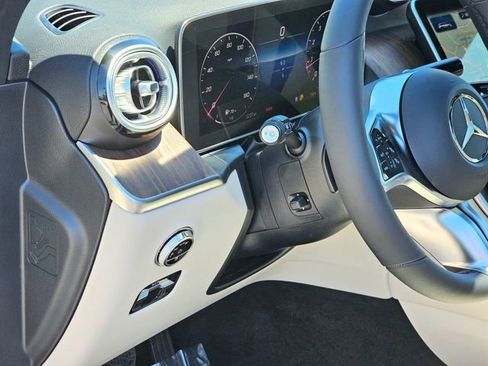 New 2026 Mercedes-Benz GLC 300 4MATIC image 15