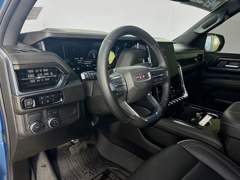 Used 2025 GMC Yukon Elevation w/ LPO, Floor Liner Package image 9