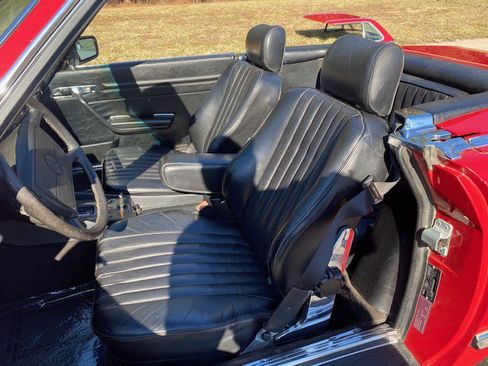 Used 1988 Mercedes-Benz 560 SL image 12