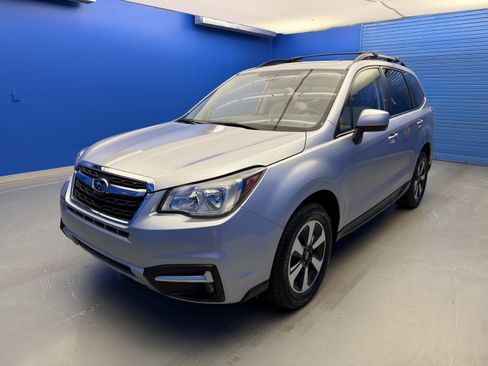 Used 2018 Subaru Forester 2.5i Premium AWD/4WD image 4