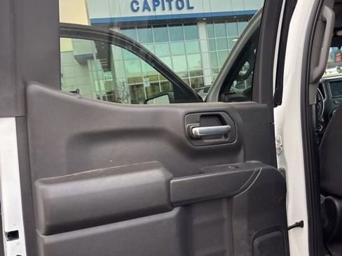 Used 2022 Chevrolet Silverado 1500 Custom Trail Boss image 25