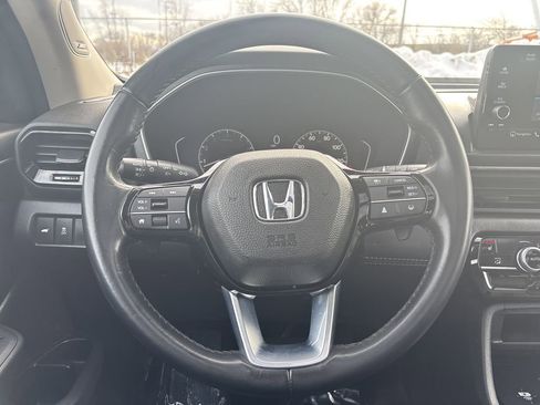 Certified 2023 Honda Pilot Touring image 18