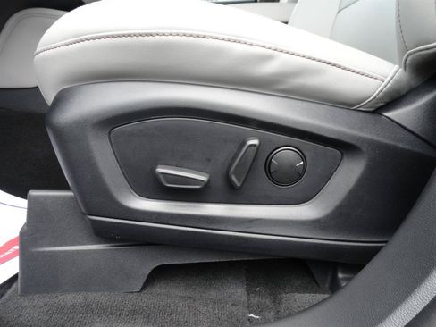 New 2026 Ford Explorer Active w/ Active Comfort Package AWD/4WD image 12