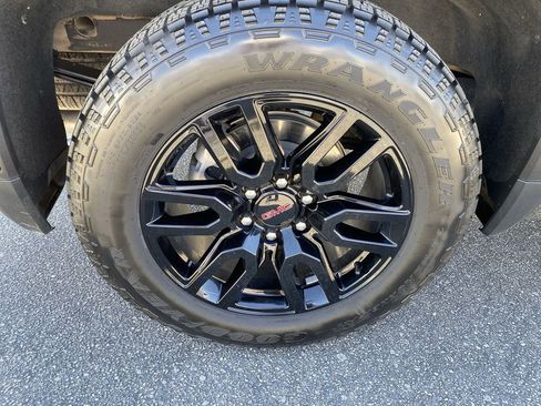 Used 2024 GMC Sierra 1500 Elevation w/ Preferred Package image 33