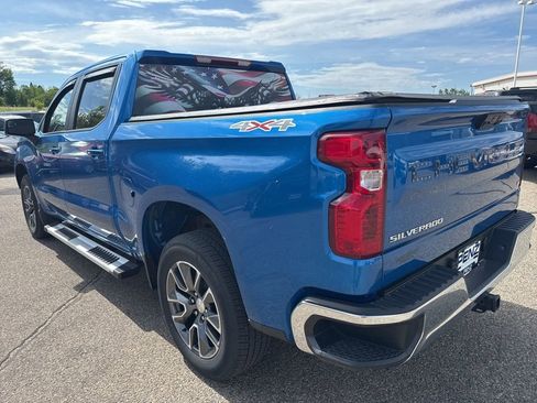Used 2022 Chevrolet Silverado 1500 LT AWD/4WD image 5