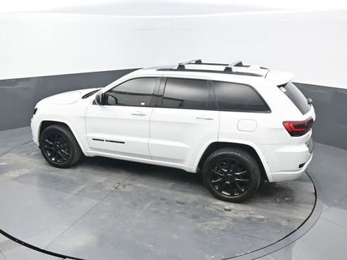 Used 2019 Jeep Grand Cherokee Altitude image 49