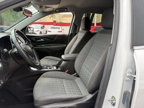 Used 2024 Chevrolet Equinox LT FWD image 25