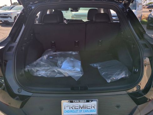 New 2026 Chevrolet Equinox EV LT image 24