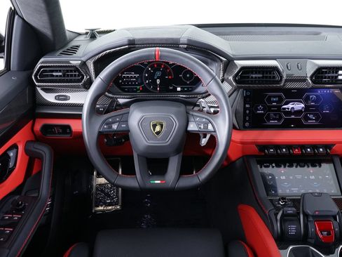 Used 2025 Lamborghini Urus SE AWD/4WD image 26
