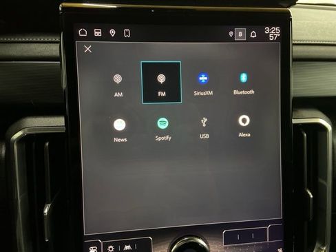 Used 2025 GMC Acadia Elevation image 41