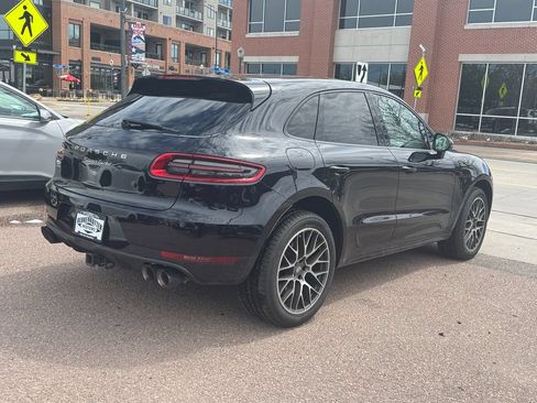 Used 2015 Porsche Macan Turbo AWD/4WD image 4