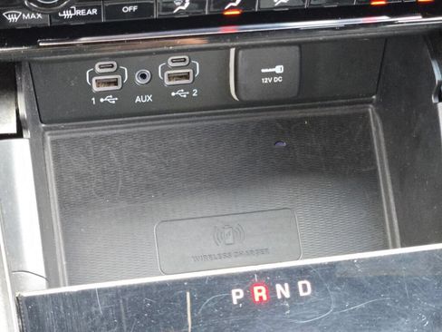 Used 2024 Jeep Grand Cherokee Altitude AWD/4WD image 33