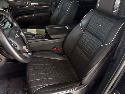 Used 2023 Cadillac Escalade Sport Platinum w/ LPO, ONYX Package AWD/4WD image 19