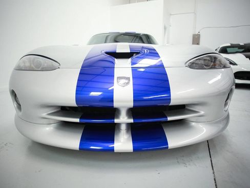 Used 1999 Dodge Viper GTS RWD image 10