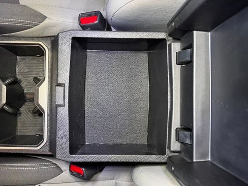 Certified 2025 Toyota Tacoma TRD Sport AWD/4WD image 40