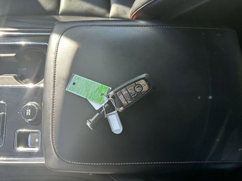 Used 2021 Lincoln Aviator 2WD w/ Class IV Trailer Tow Package image 22