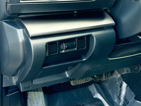 Used 2024 Subaru Impreza 2.0i Sport w/ Popular Package #2 image 10