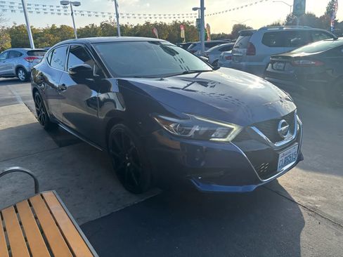 Used 2018 Nissan Maxima 3.5 SV image 2