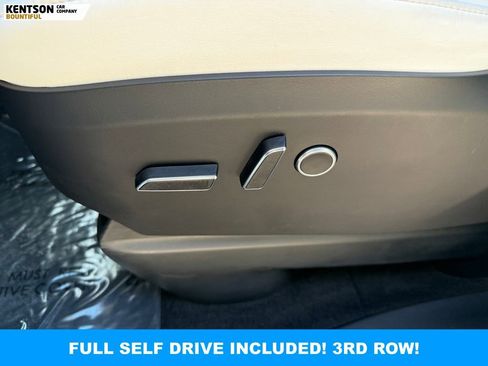 Used 2022 Tesla Model X Base image 31