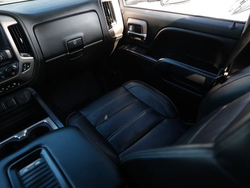 Used 2018 GMC Sierra 2500 Denali w/ Duramax Plus Package image 27