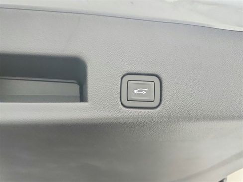 New 2026 GMC Acadia Elevation image 45