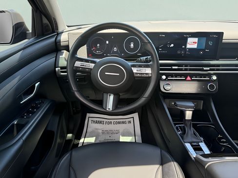 Used 2025 Hyundai Tucson SEL AWD/4WD image 42