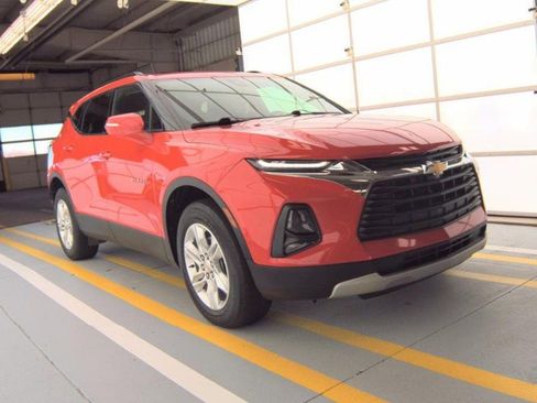 Used 2022 Chevrolet Blazer LT image 2