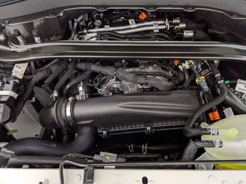 New 2025 Ford Explorer ST-Line w/ Premium Package image 28