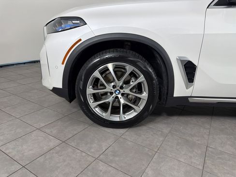 Used 2024 BMW X5 xDrive40i w/ Premium Package AWD/4WD image 12