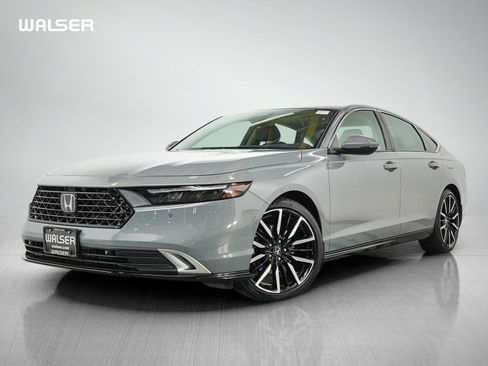 Used 2024 Honda Accord Touring image 1