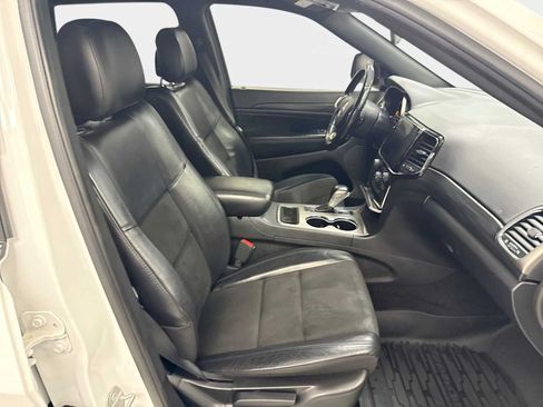 Used 2021 Jeep Grand Cherokee Laredo X AWD/4WD image 25