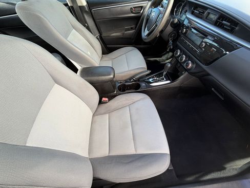 Used 2015 Toyota Corolla L image 34