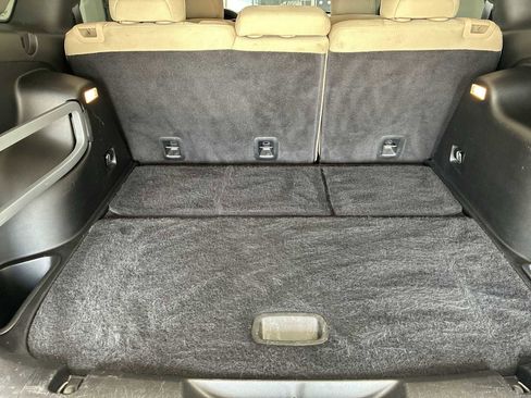 Used 2015 Jeep Cherokee Latitude w/ Cold Weather Group image 19