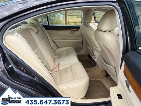 Used 2013 Lexus ES 300h w/ Luxury Pkg FWD image 31