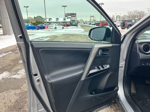 Certified 2016 Toyota RAV4 Limited image 10