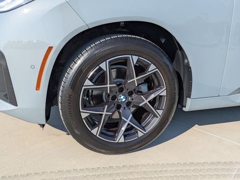 Used 2025 BMW X3 xDrive30i AWD/4WD image 9